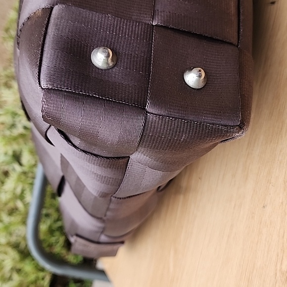Harveys Seatbelt Shoulder Bag Large Brown Indie Techwear Utility Core Neutral - Picture 7 of 13